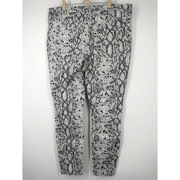 NWT Good American Good Waist Snake Print Skinny Jeans Black White 22 - Picture 4 of 6